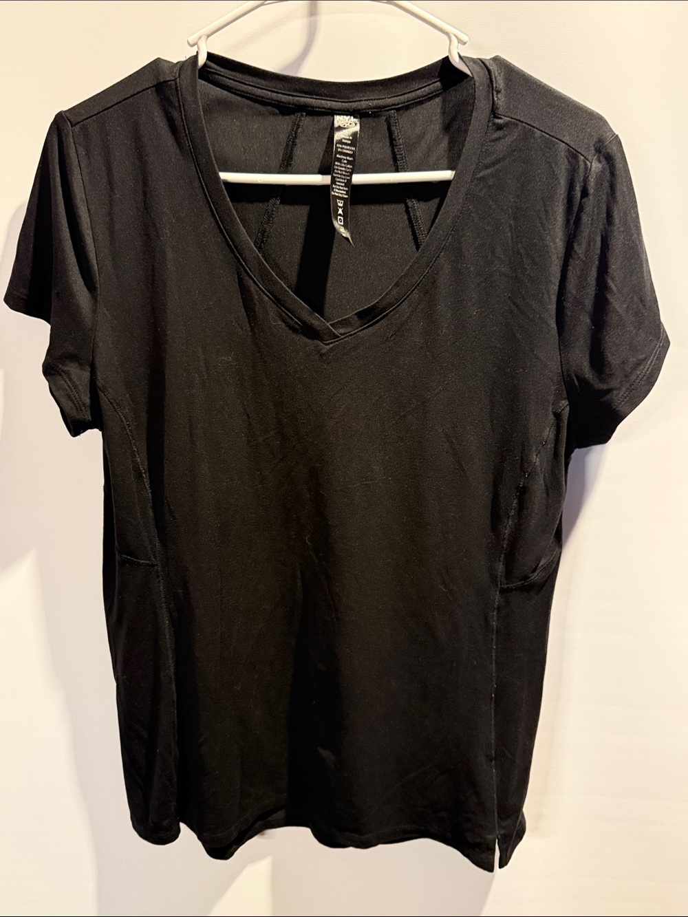 N.Y.L Black Women's V-Neck Short Sleeve Top Size: L